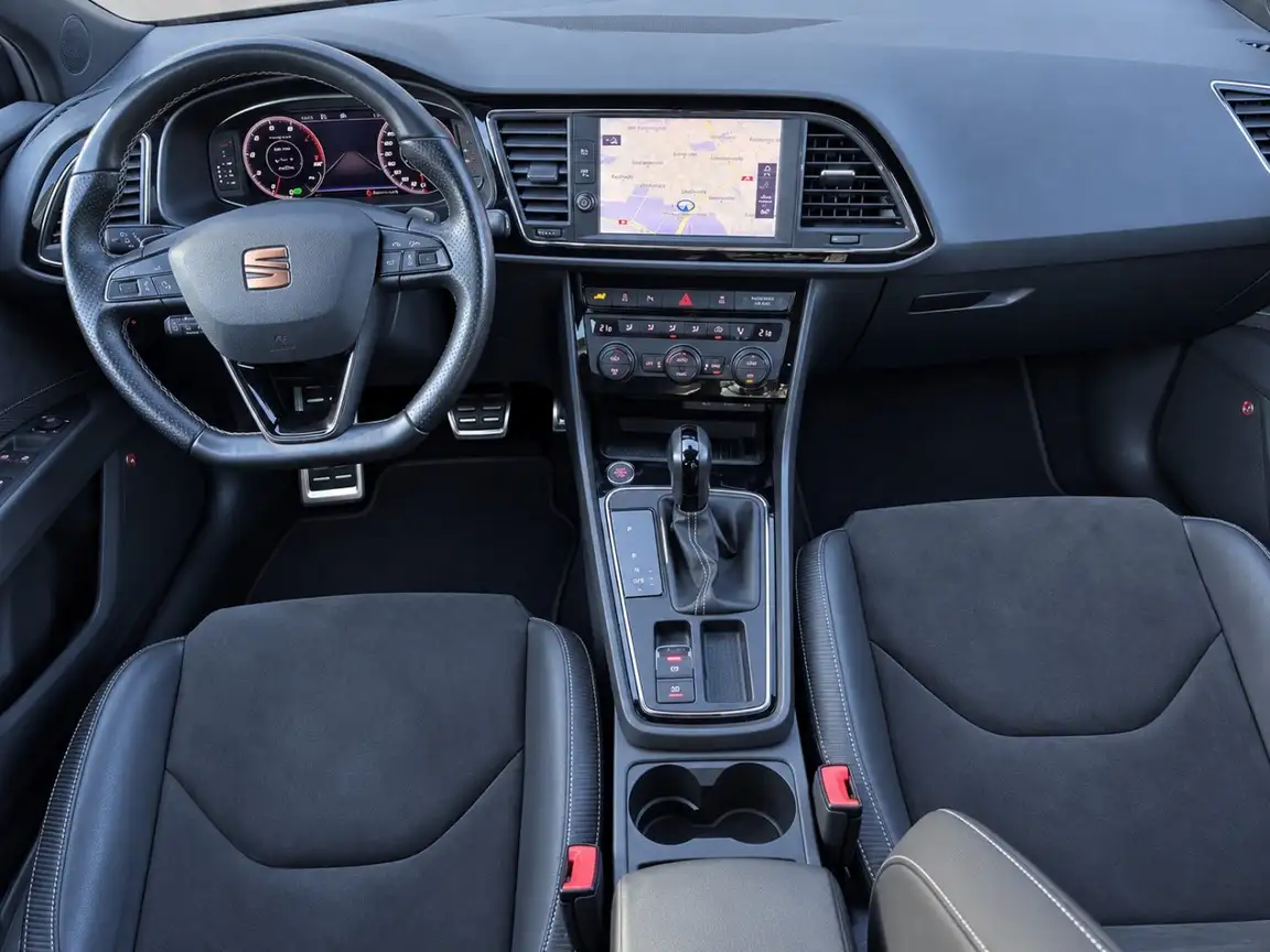 SEAT LEON