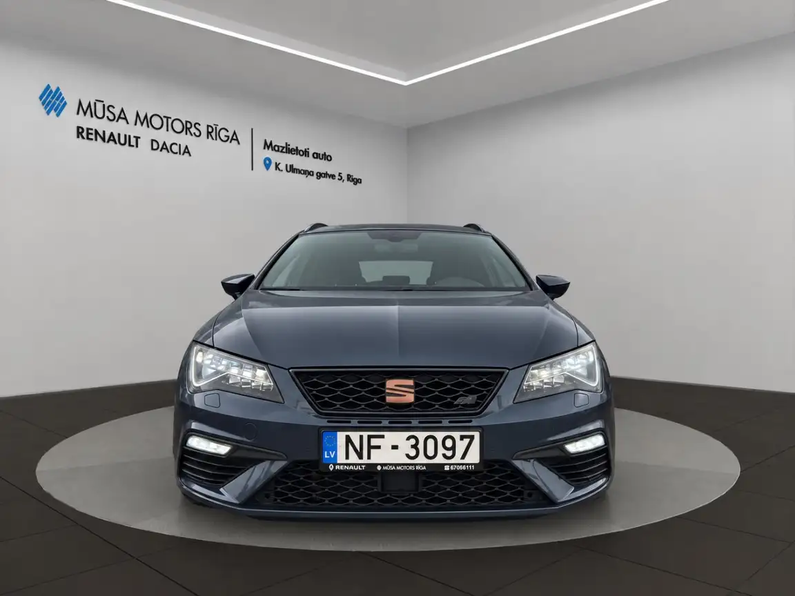 SEAT LEON