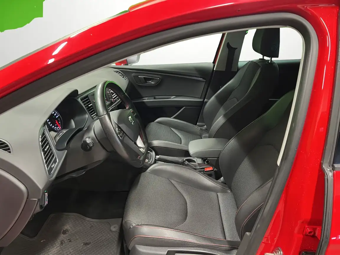 SEAT LEON