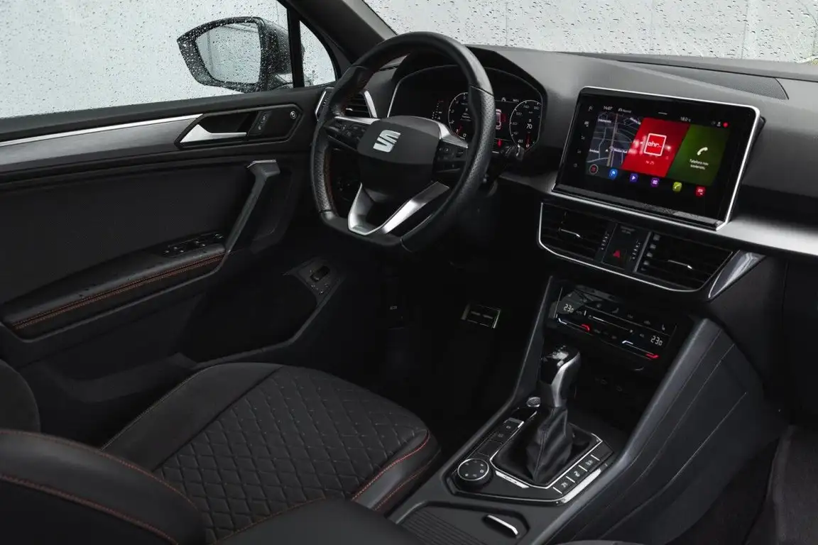 SEAT TARRACO