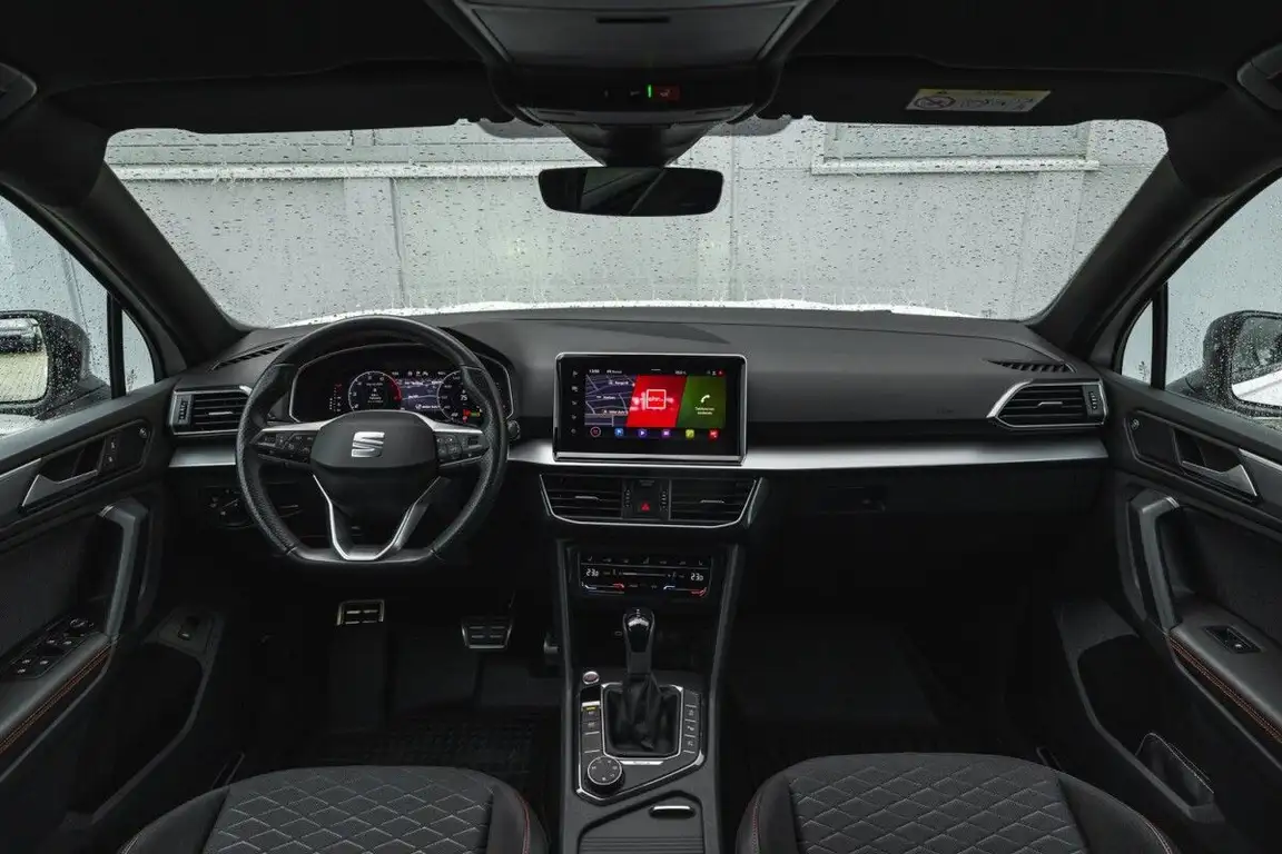 SEAT TARRACO