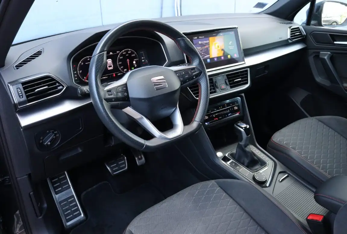 SEAT TARRACO