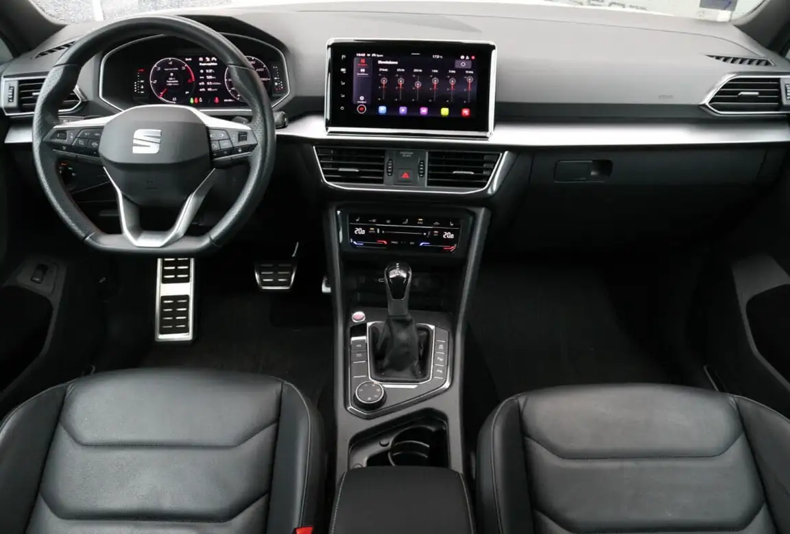 SEAT TARRACO