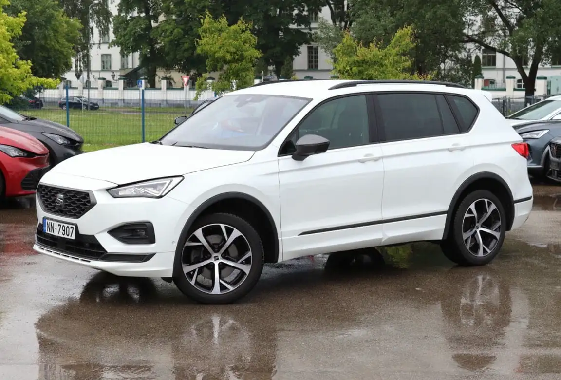 SEAT TARRACO