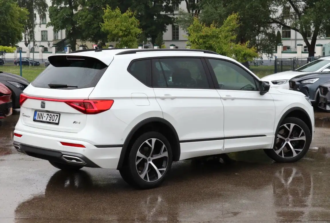 SEAT TARRACO