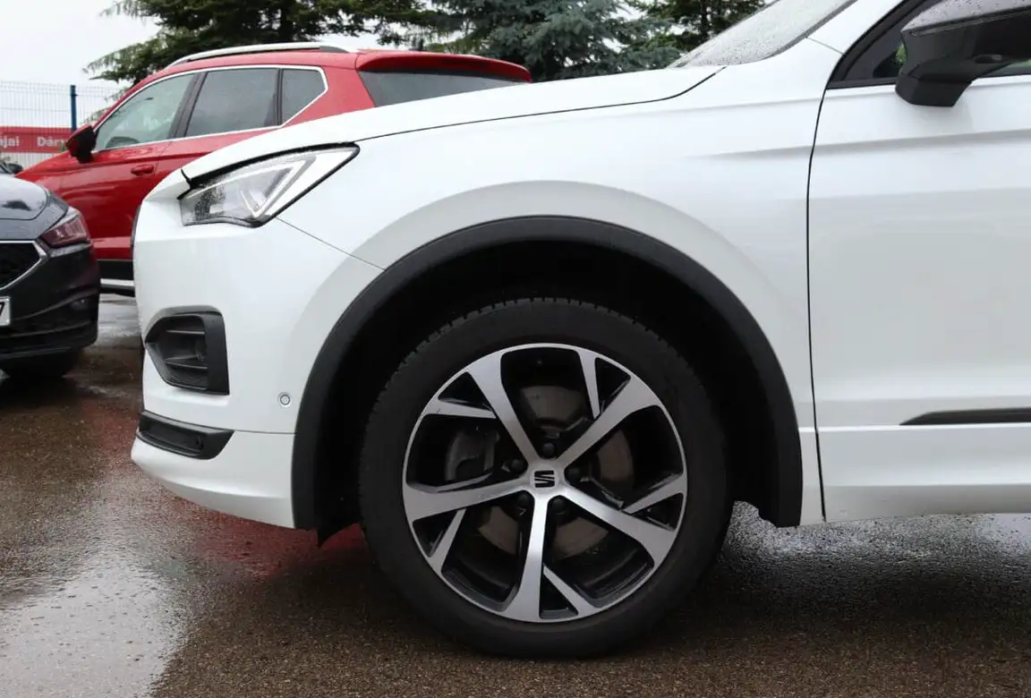 SEAT TARRACO