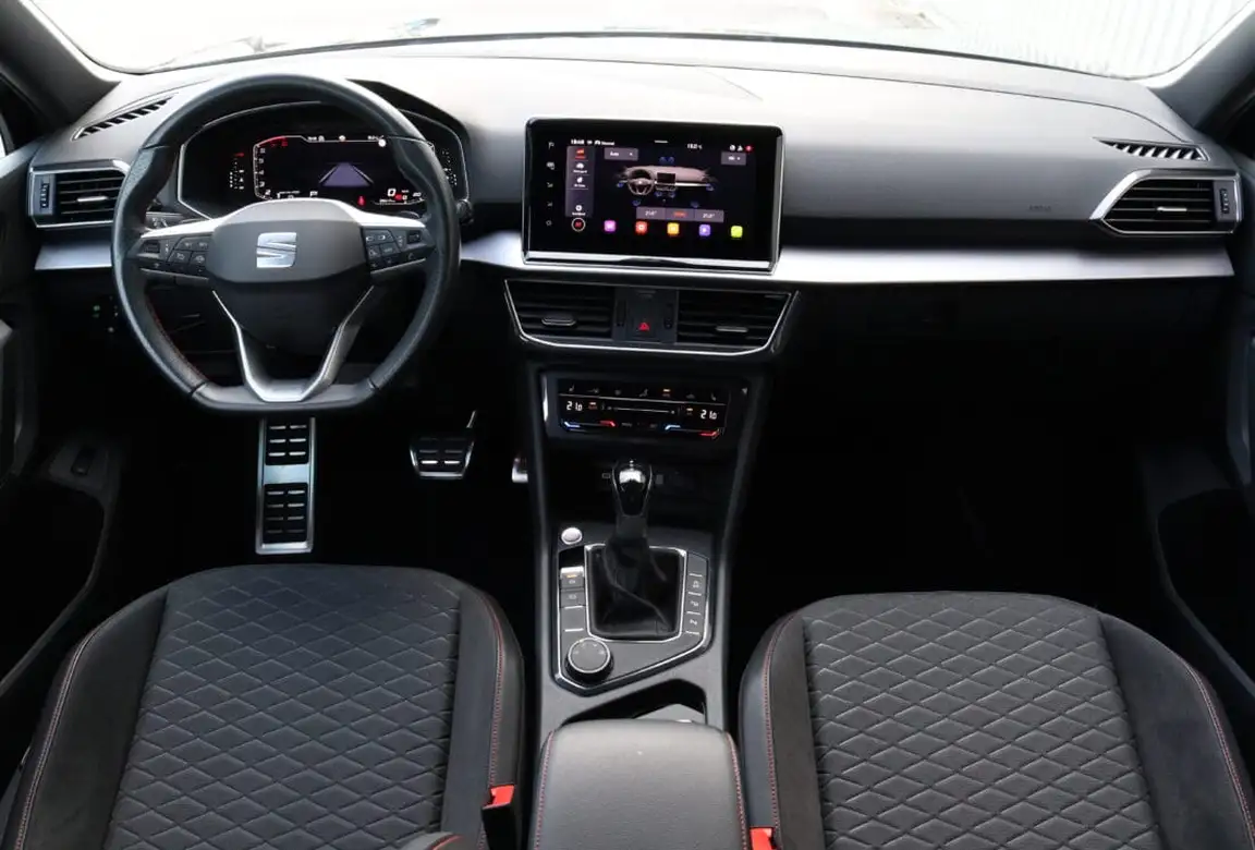SEAT TARRACO