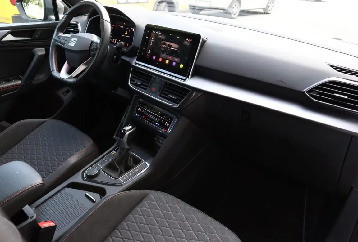 SEAT TARRACO