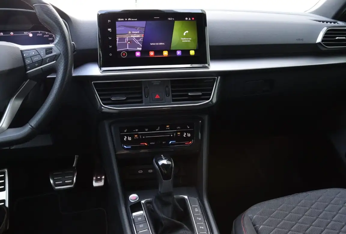 SEAT TARRACO