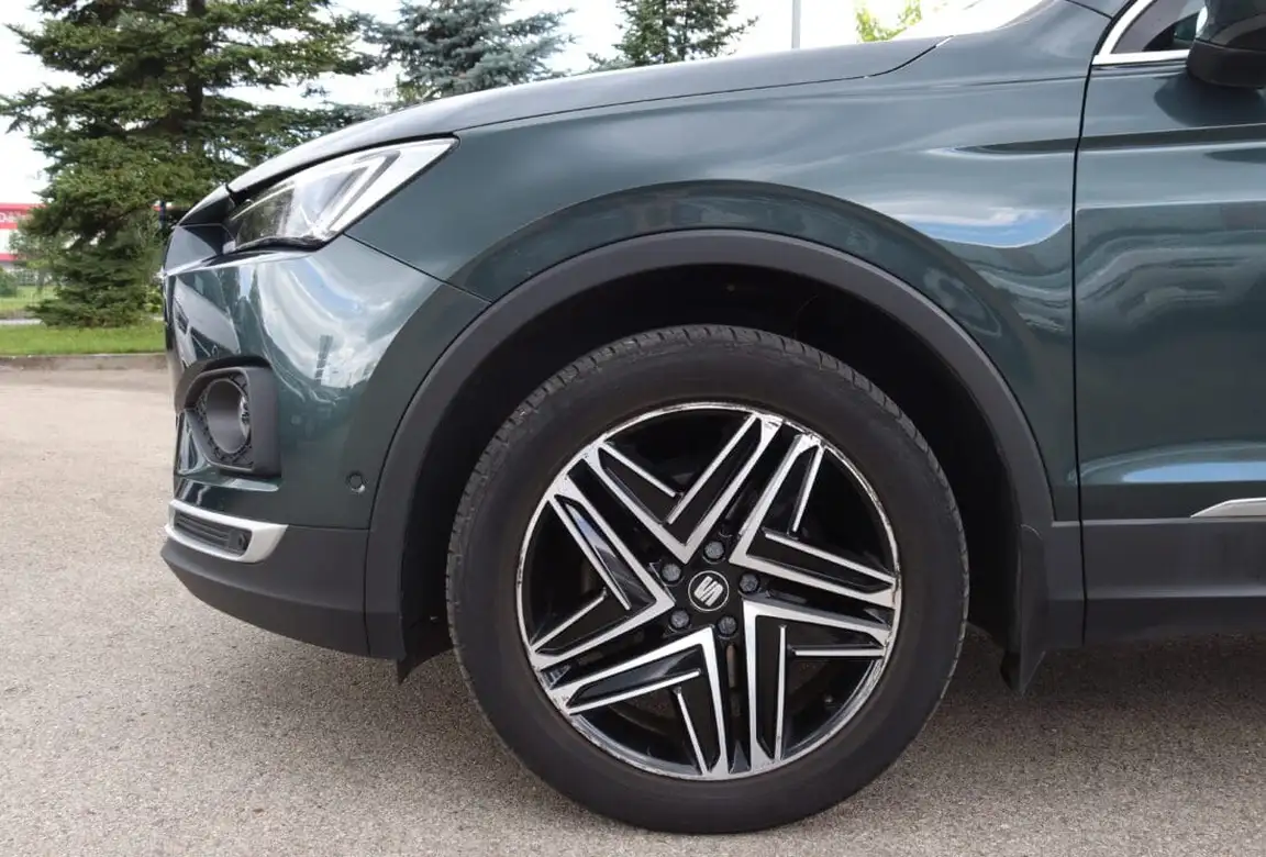 SEAT TARRACO