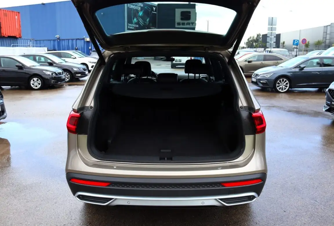 SEAT TARRACO