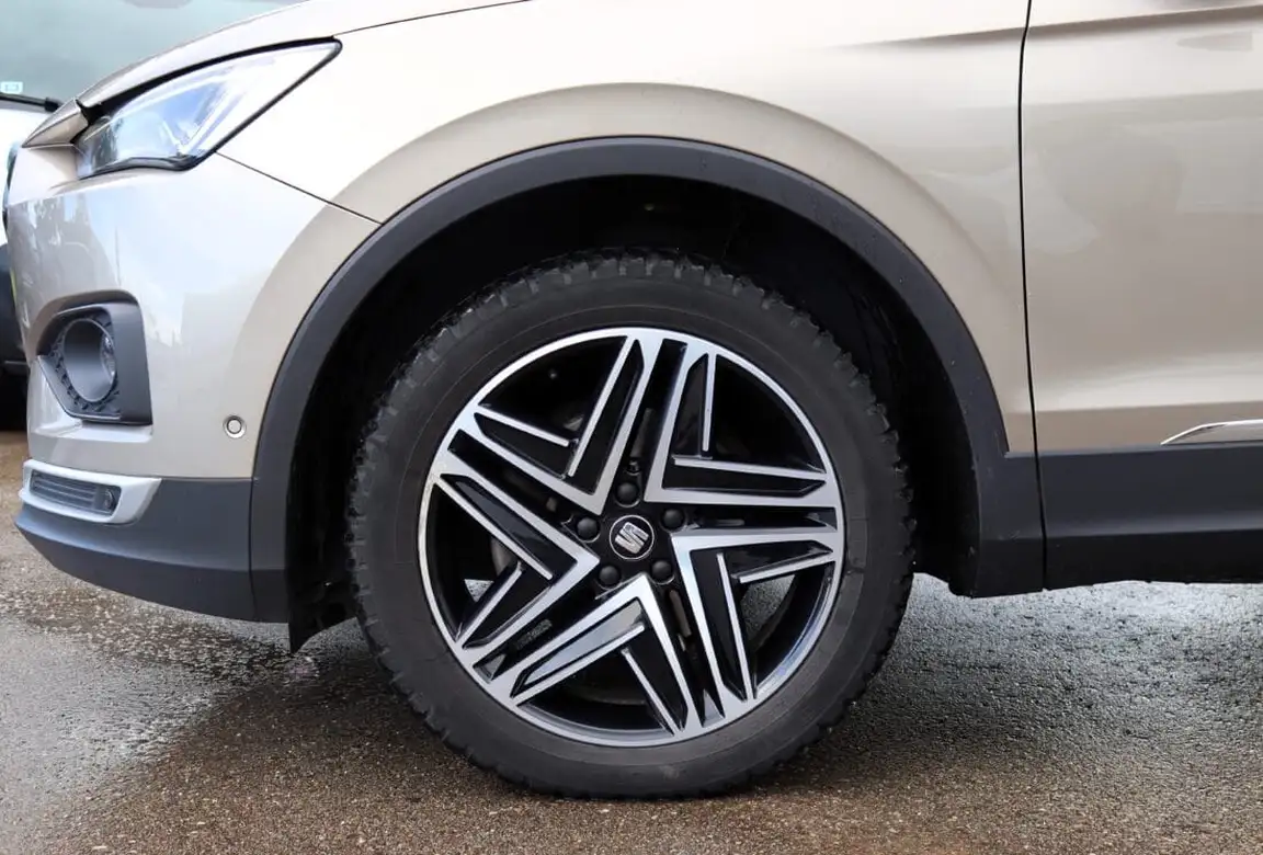 SEAT TARRACO