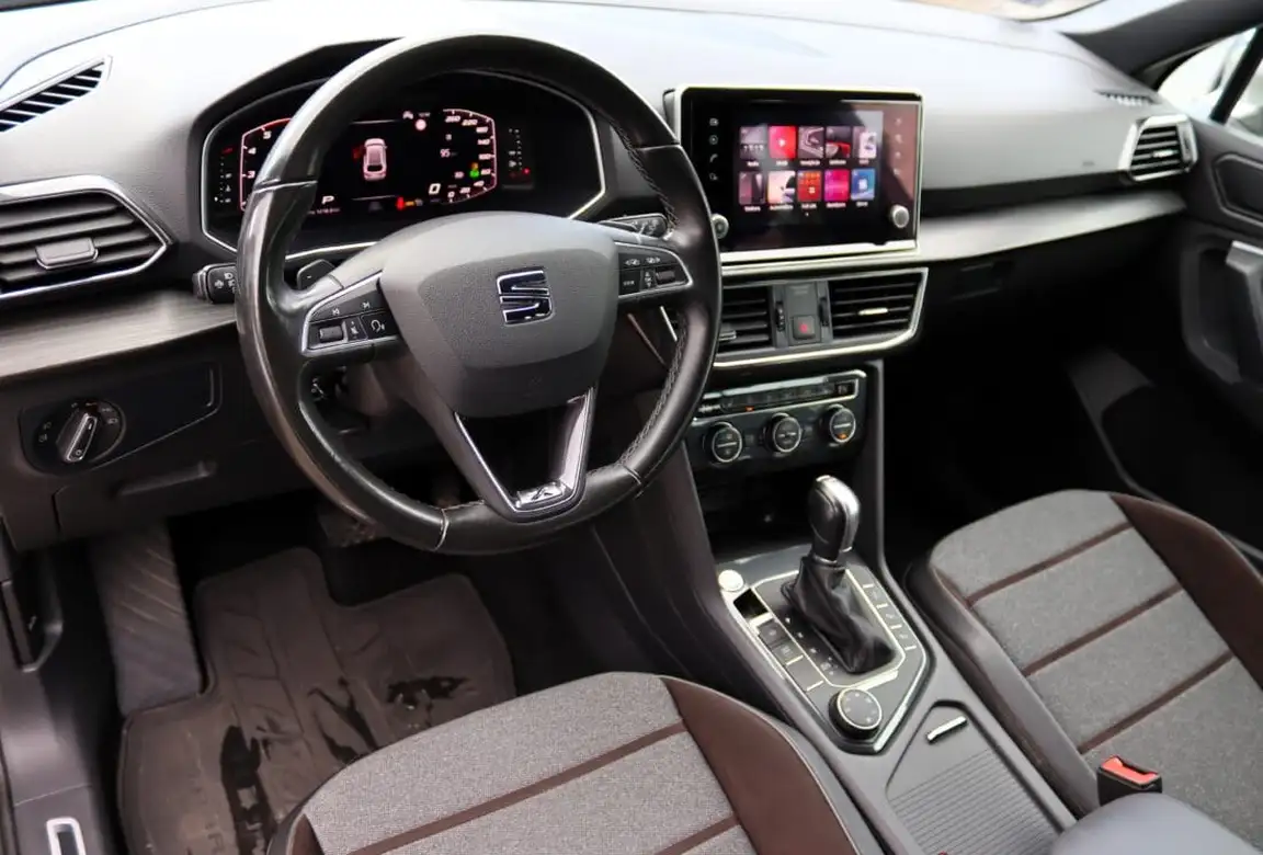 SEAT TARRACO
