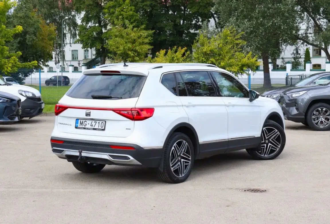 SEAT TARRACO