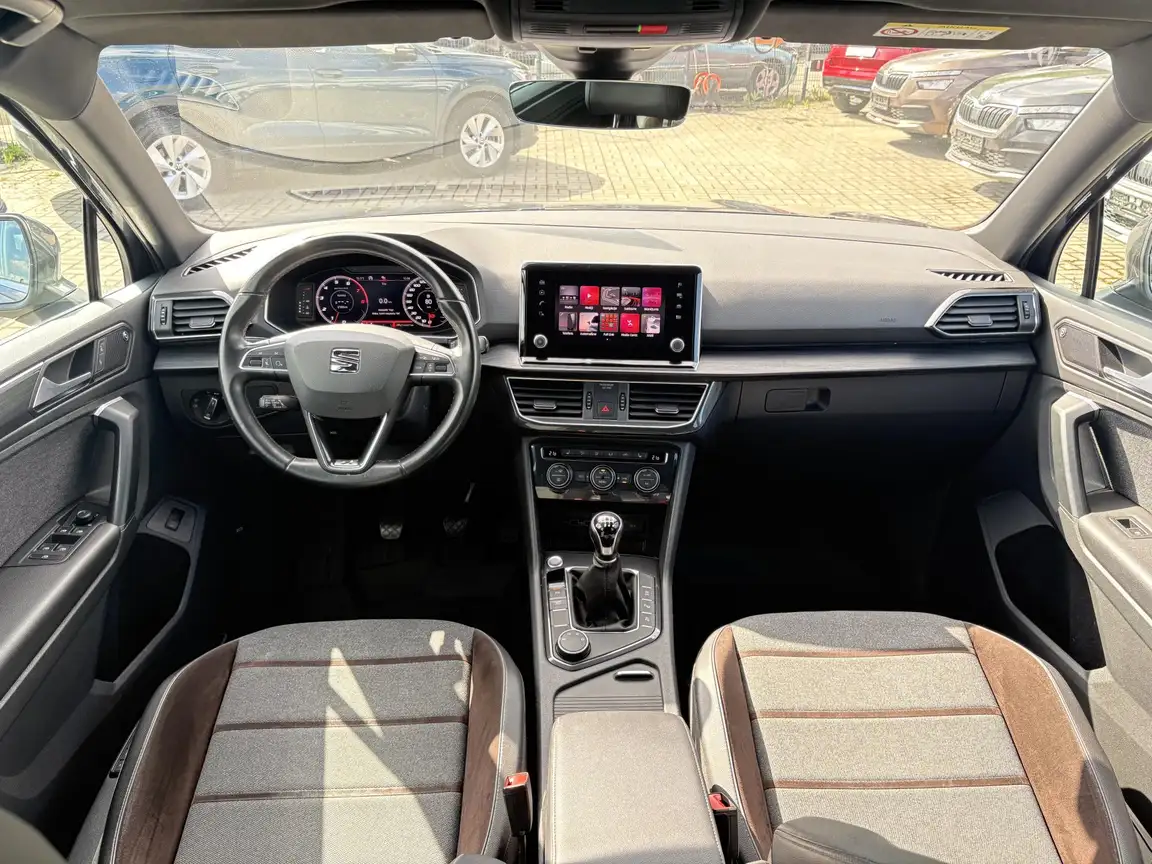 SEAT TARRACO