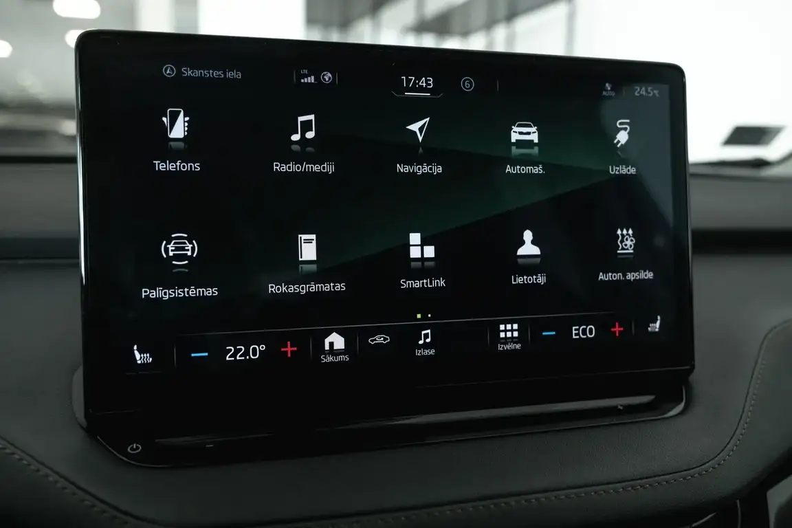 SKODA ENYAQ