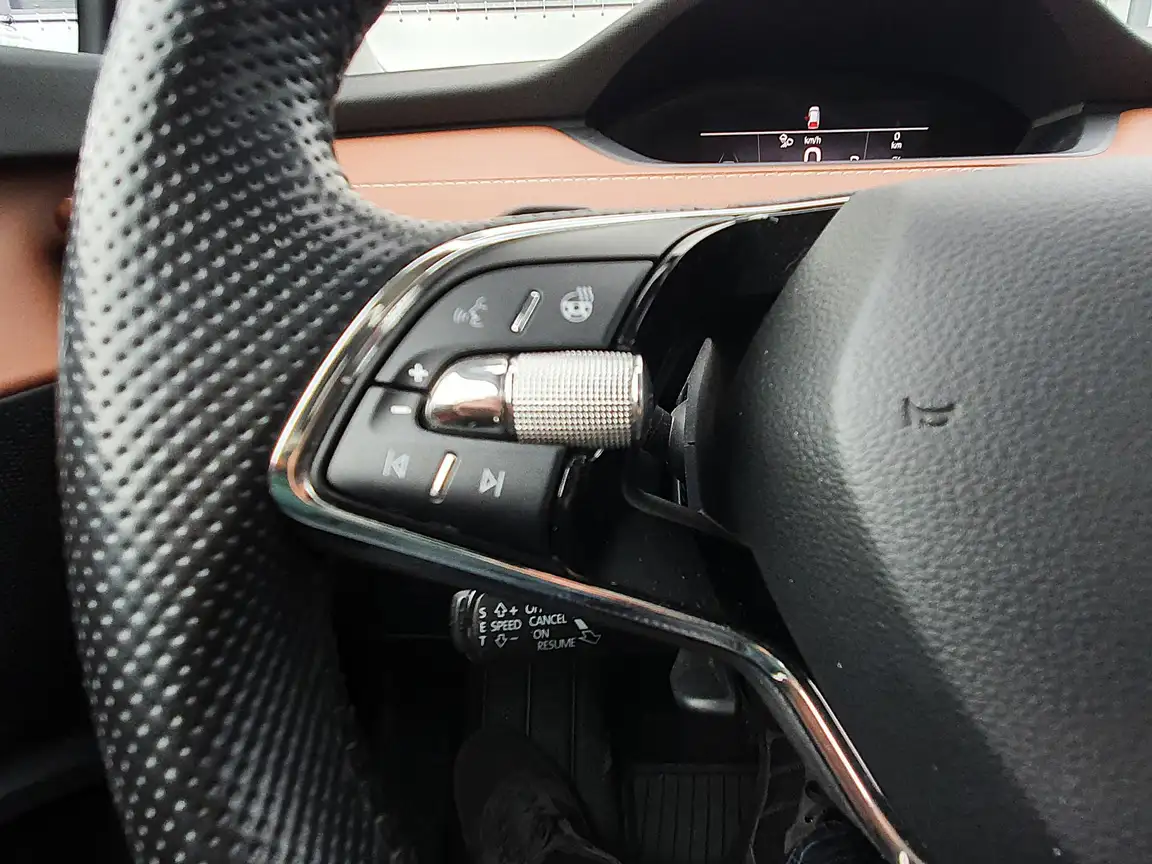 SKODA ENYAQ