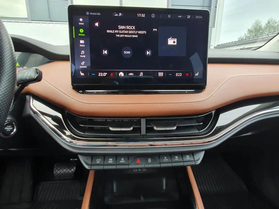 SKODA ENYAQ