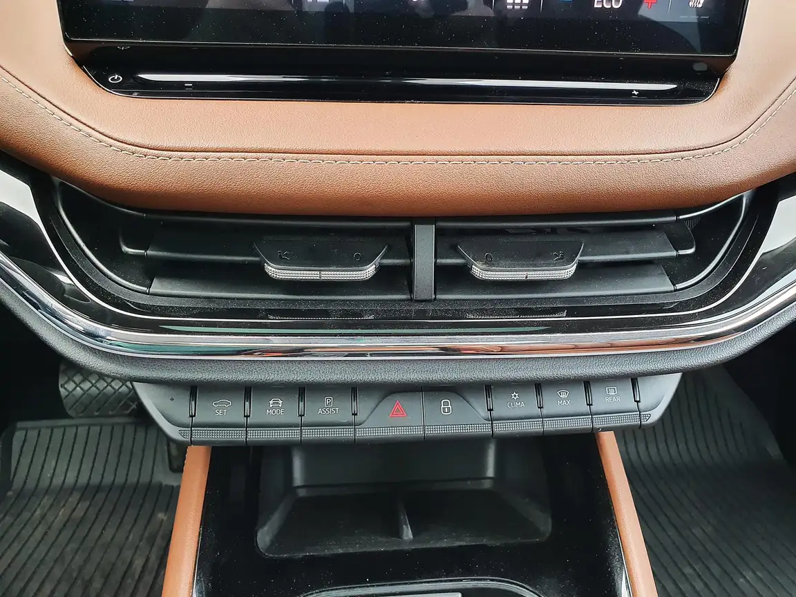 SKODA ENYAQ