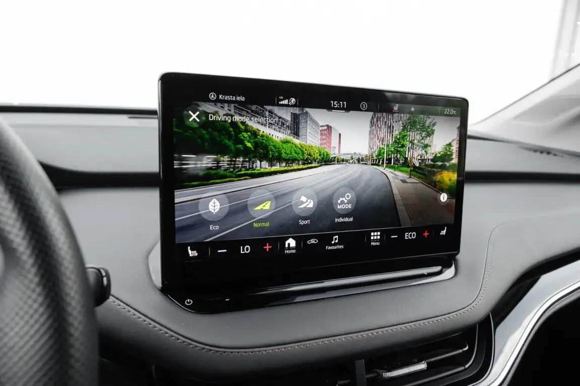 SKODA ENYAQ