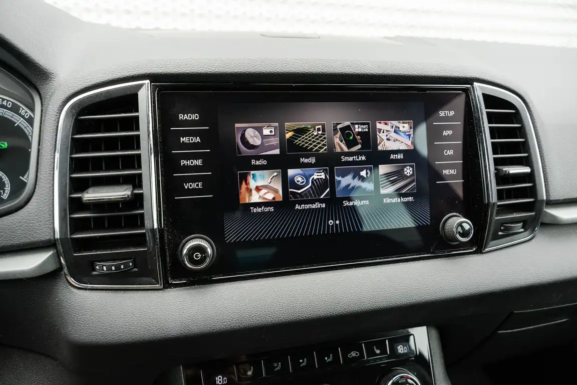 SKODA KAROQ