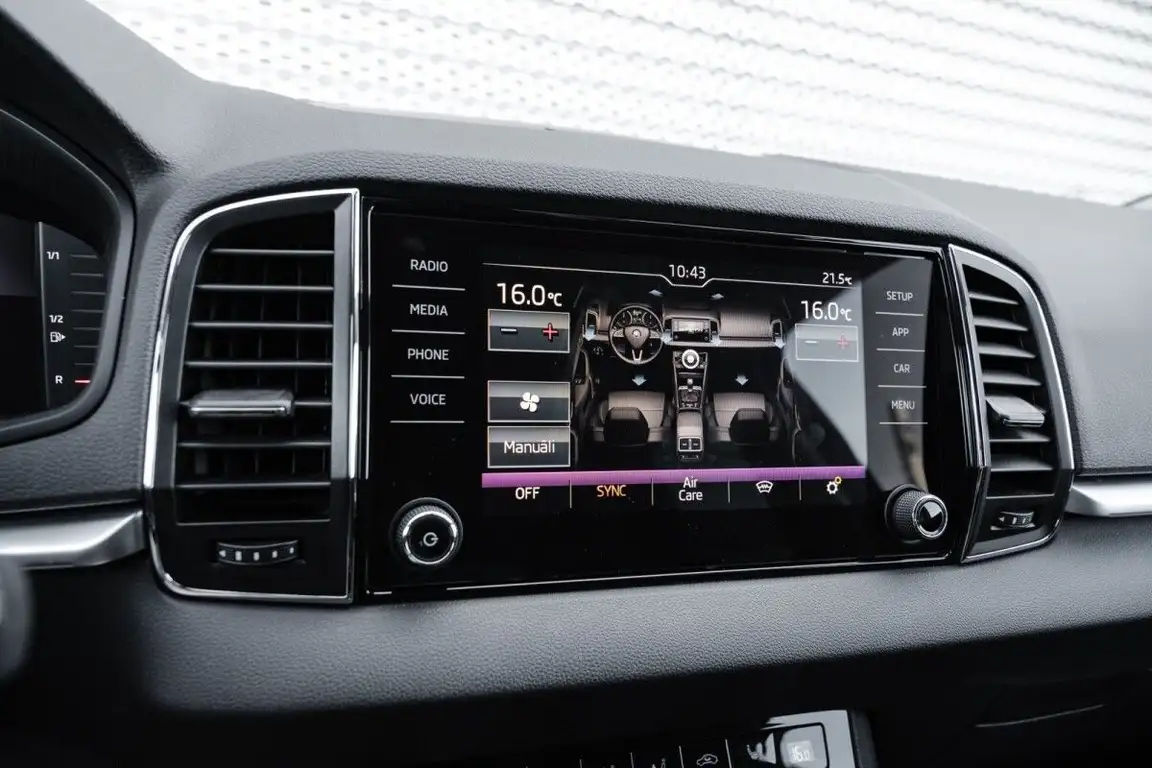 SKODA KAROQ