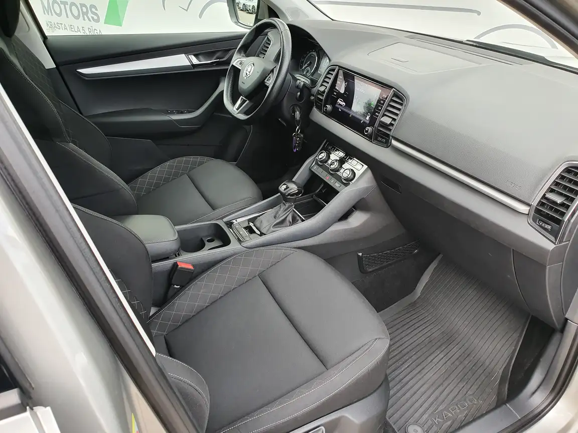 SKODA KAROQ