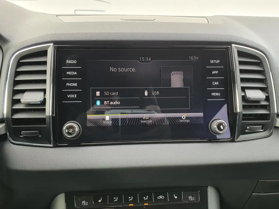 SKODA KAROQ