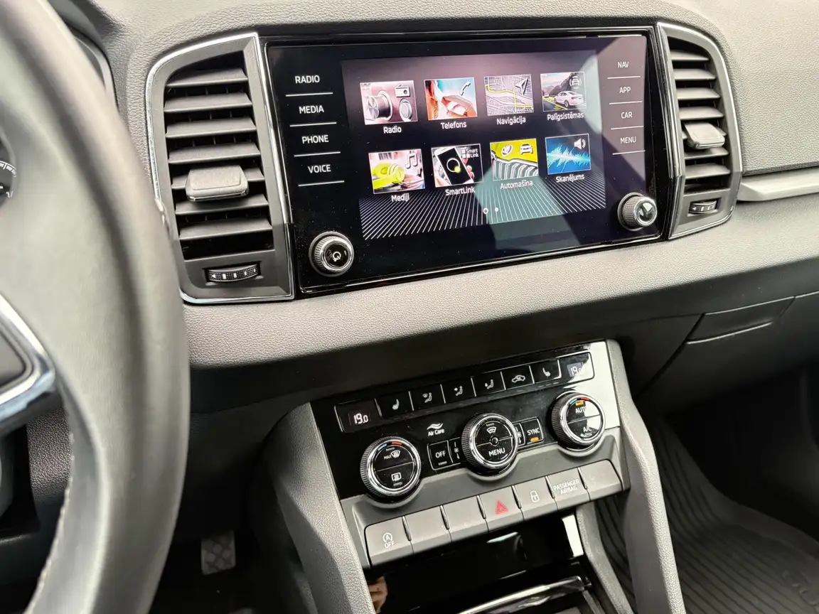 SKODA KAROQ