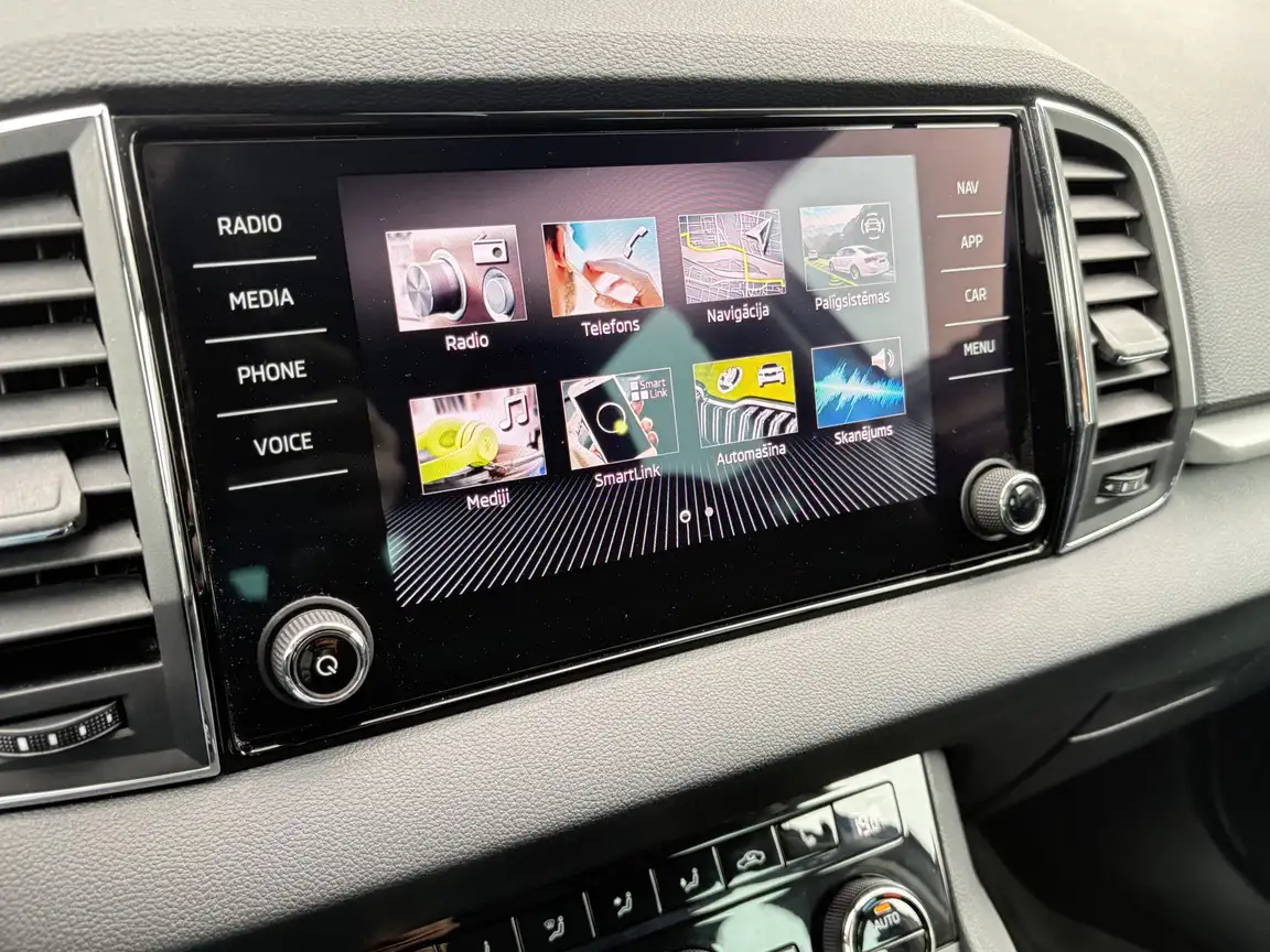 SKODA KAROQ