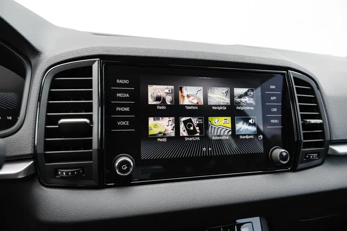 SKODA KAROQ