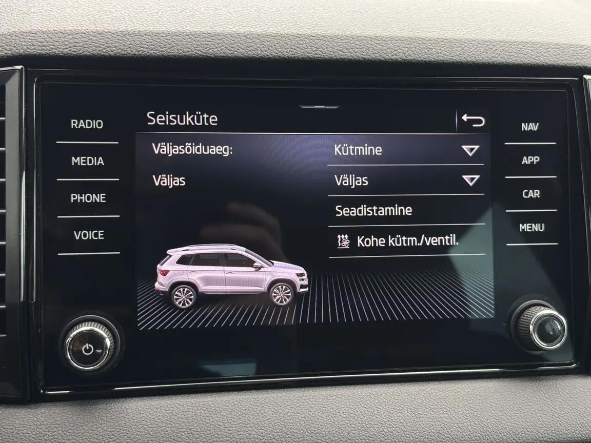 SKODA KAROQ