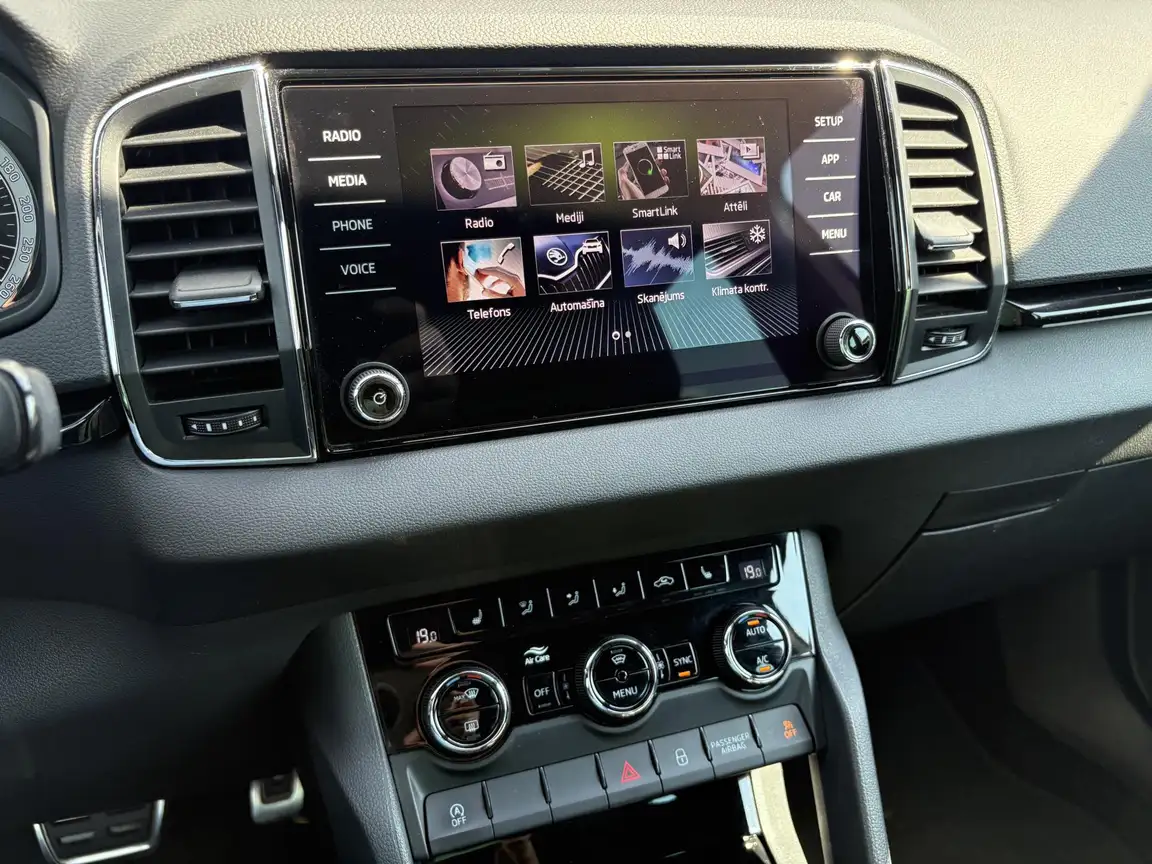 SKODA KAROQ