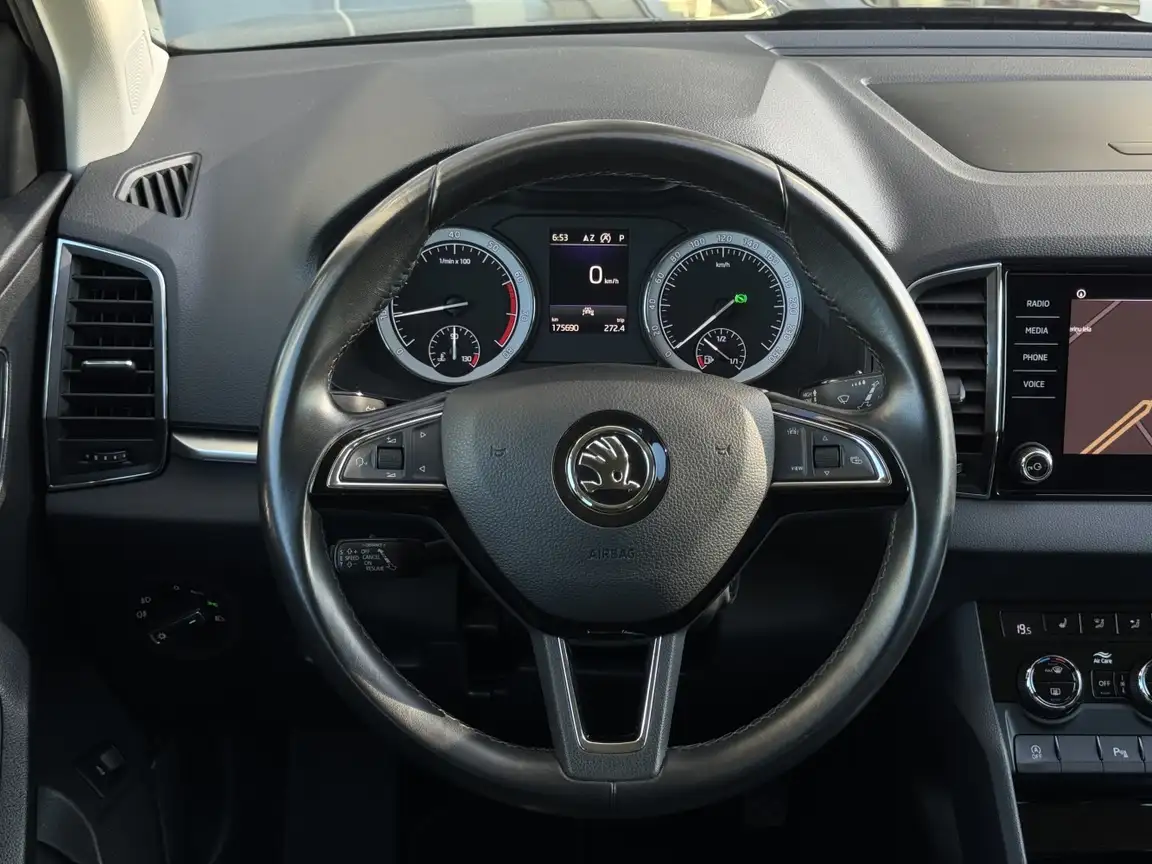 SKODA KAROQ