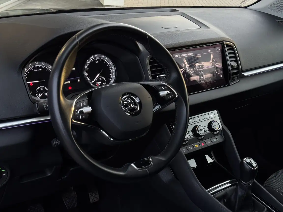 SKODA KAROQ