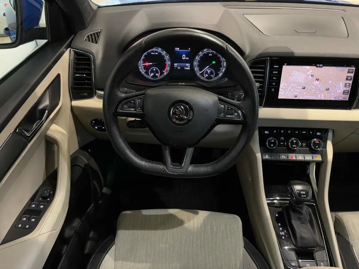 SKODA KAROQ
