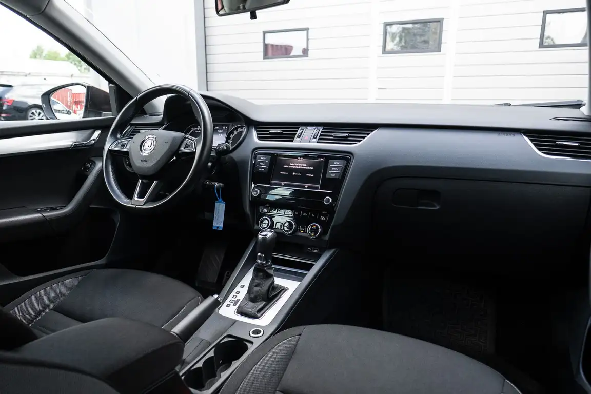 SKODA OCTAVIA