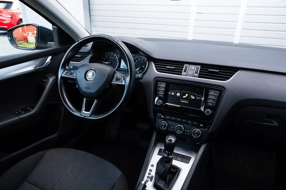 SKODA OCTAVIA