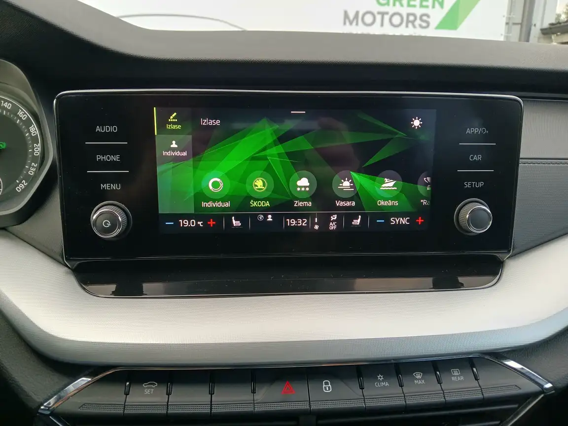 SKODA OCTAVIA