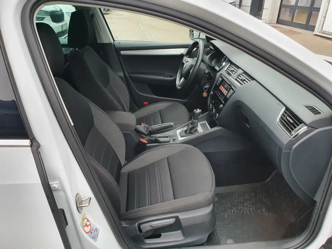 SKODA OCTAVIA