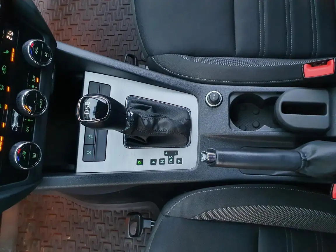 SKODA OCTAVIA