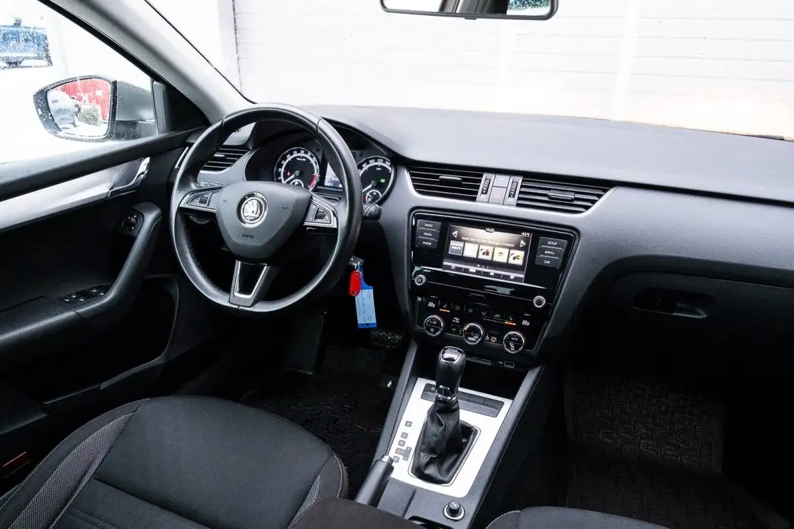 SKODA OCTAVIA