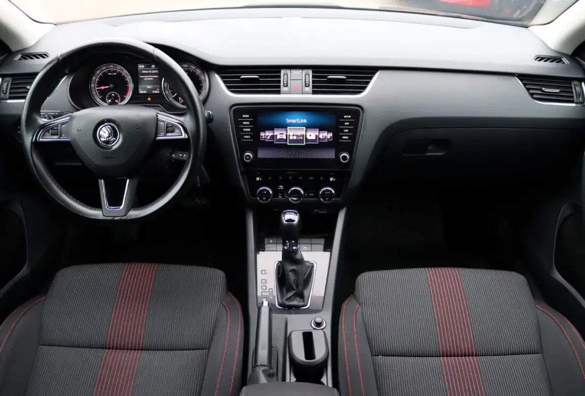 SKODA OCTAVIA