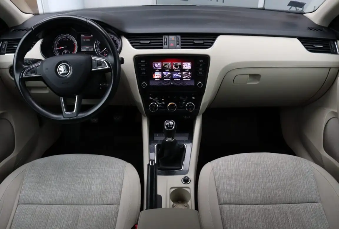 SKODA OCTAVIA