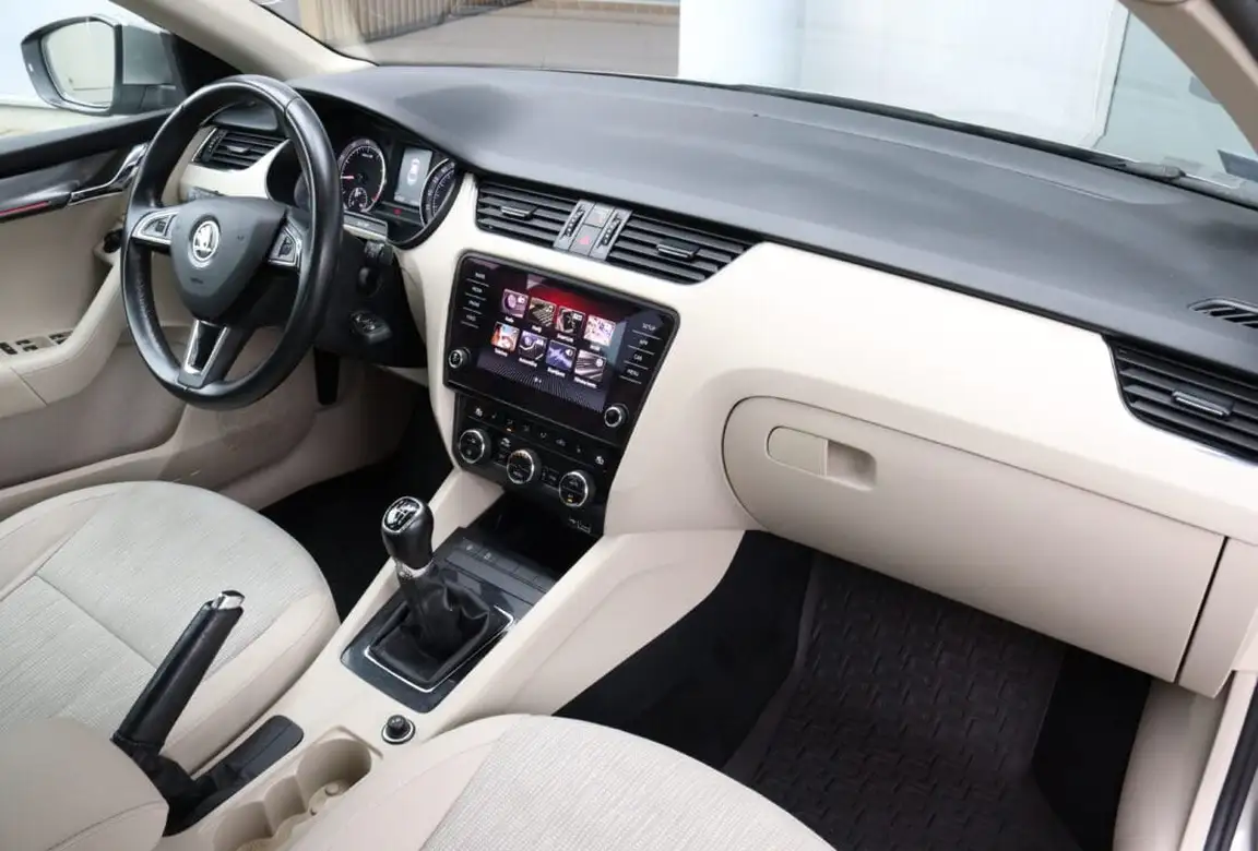 SKODA OCTAVIA