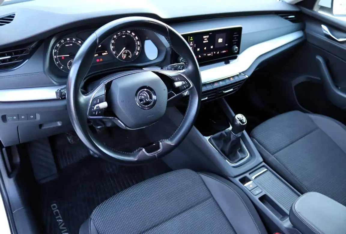 SKODA OCTAVIA