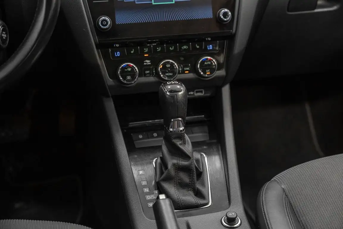 SKODA OCTAVIA