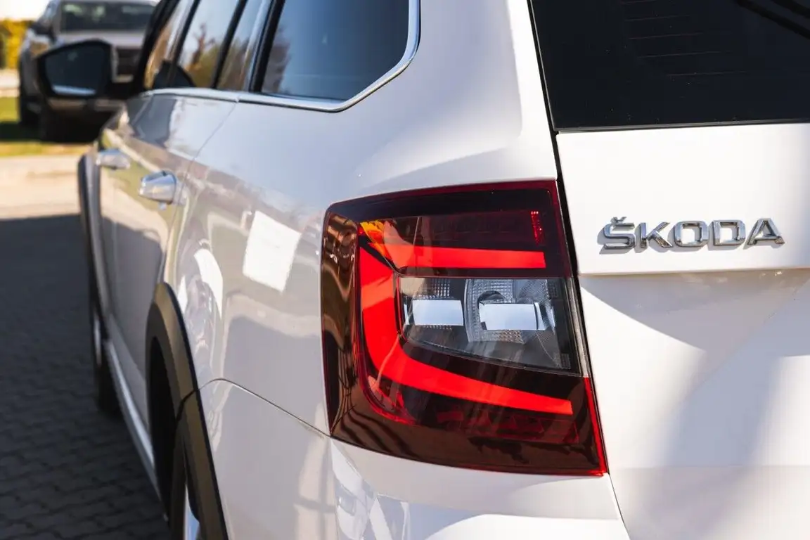 SKODA OCTAVIA