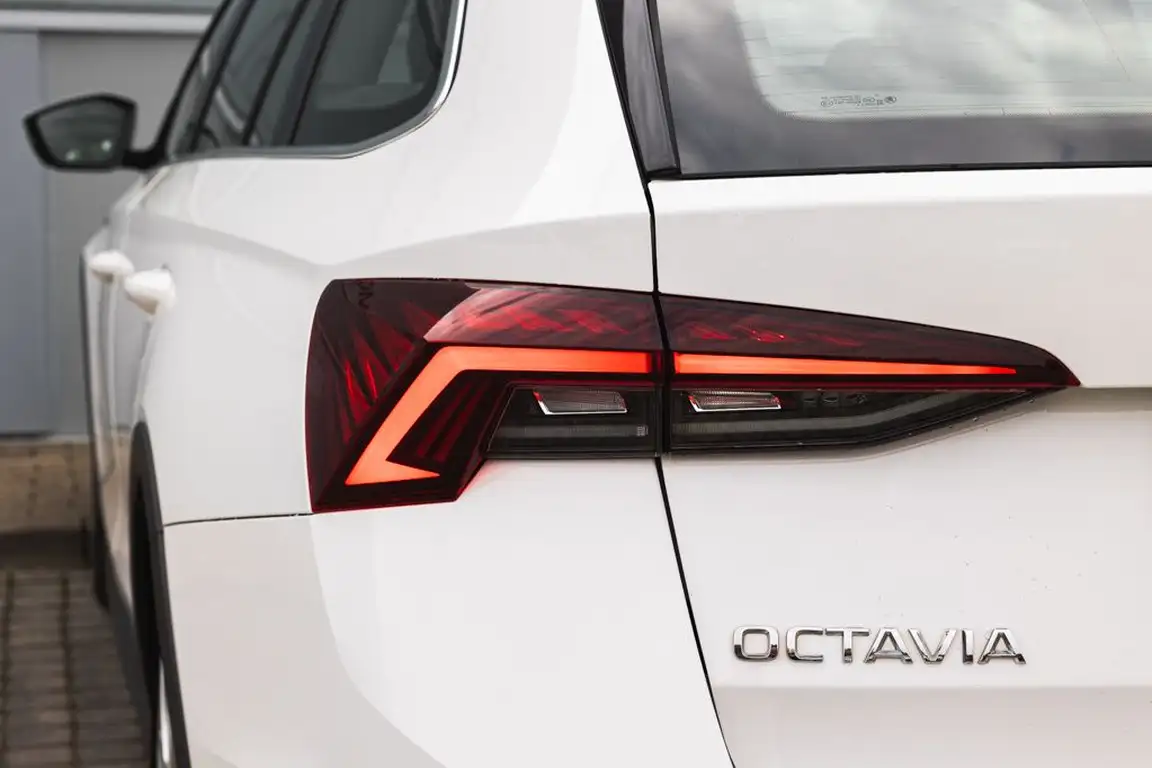 SKODA OCTAVIA