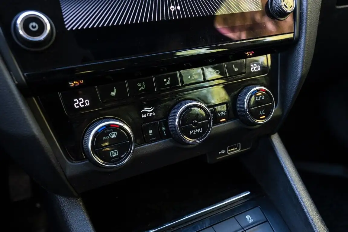 SKODA OCTAVIA